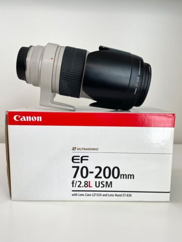 Canon EF 70-200mm F/2.8 L USM AF Telephoto Zoom AF Lens w/ Hood - Picture 1 of 9