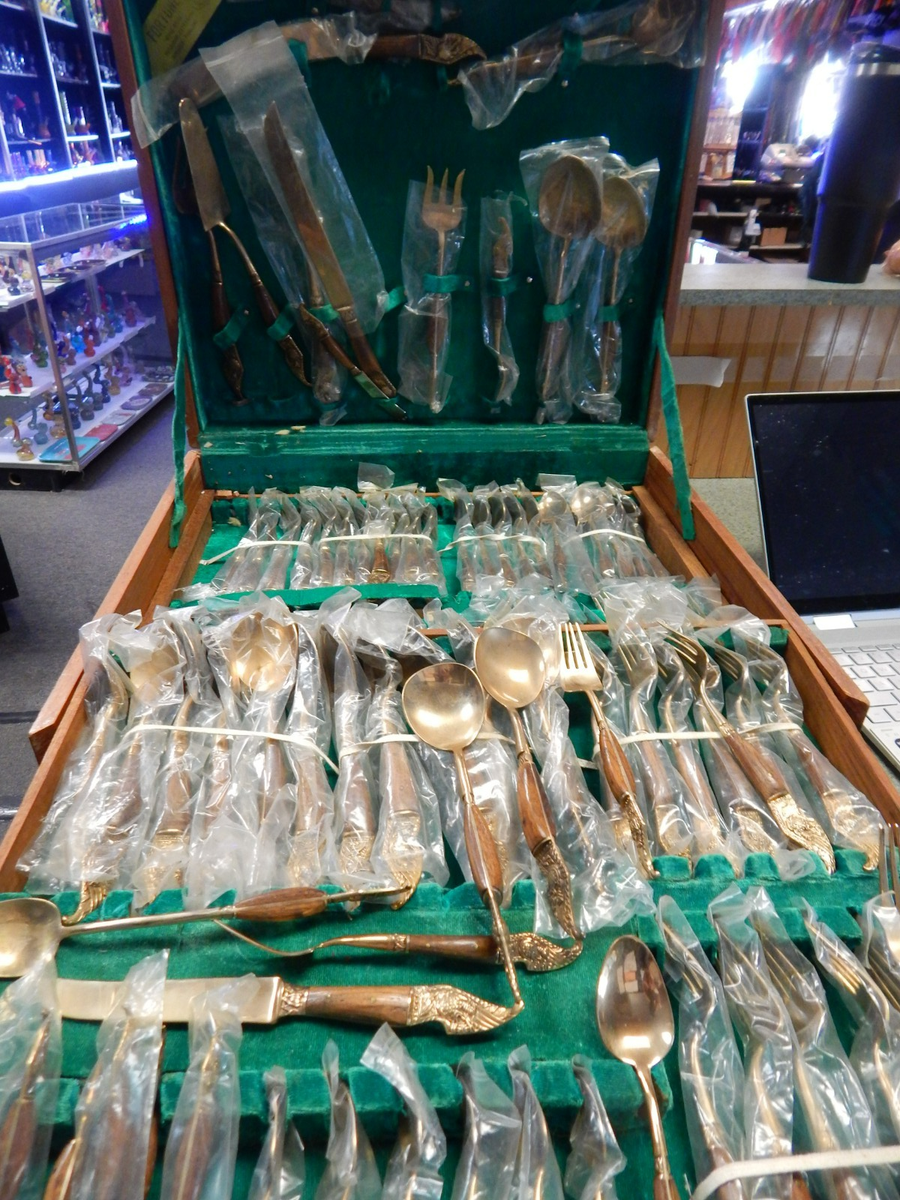 VINTAGE RARE SIAM BANGKOK DRAGON HEAD BRASS WOOD FLATWARE SET 99 VINTAGE RARE SIAM BANGKOK DRAGON HEAD BRASS WOOD FLATWARE SET 99