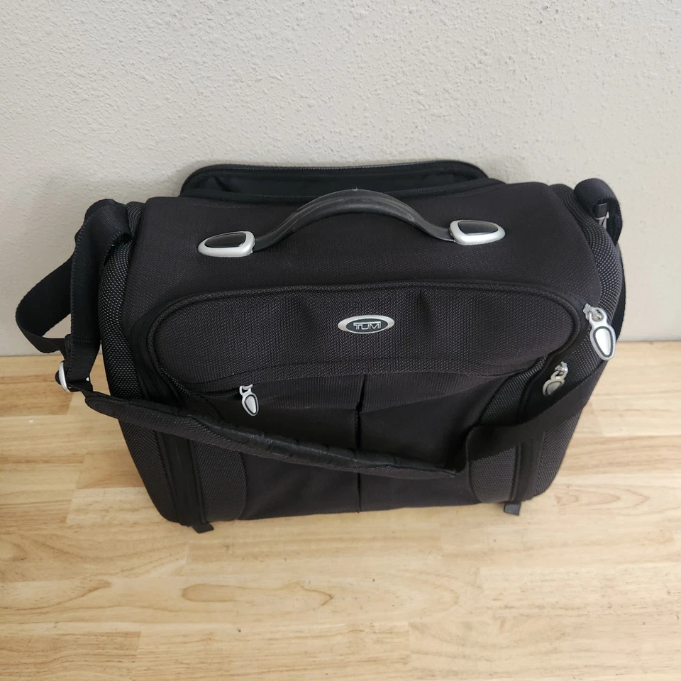 TUMI T3 6462STE 17” Ballistic Nylon Duffel Overnight Cabin Bag - Image 2 of 4