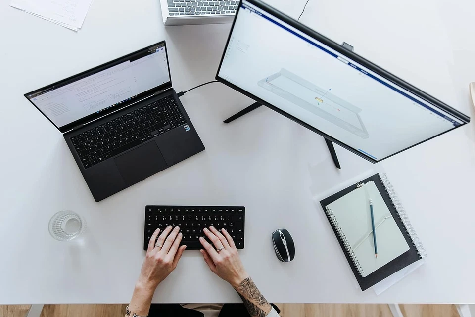 CHERRY KW 9200 MINI, compact multi-device keyboard for up to 4 devices, German l - Image 2 of 4