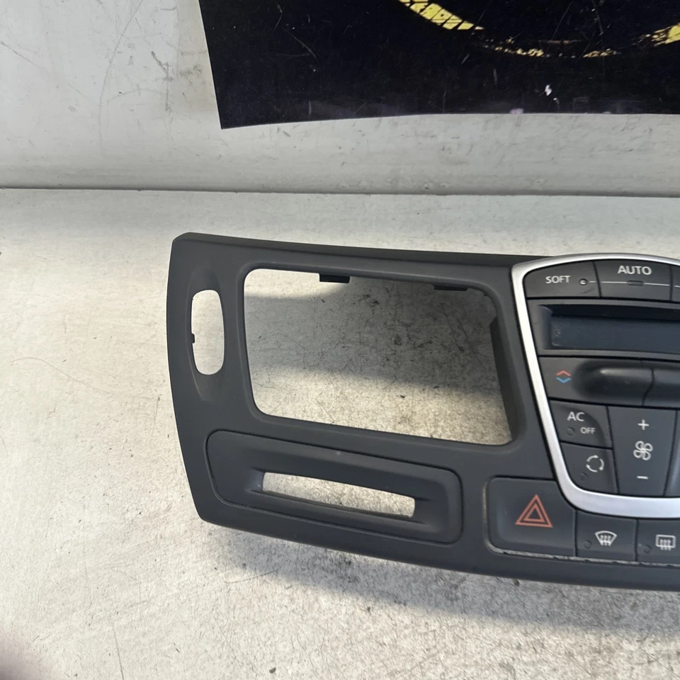 Renault Laguna Heizung Bedienpaneel 2012 275100002R A02000A8410000 - Bild 2 von 4