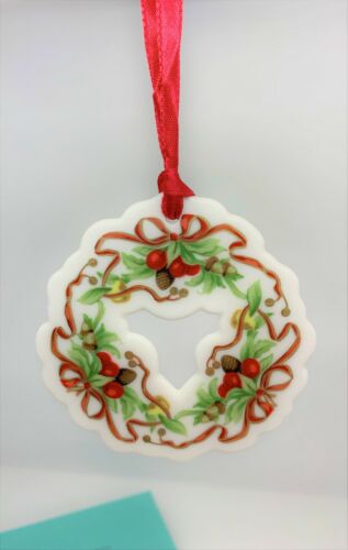 Tiffany & Co. -Rare- Tiffany Holiday Garland Wreath Ornament Bone China - Picture 1 of 4