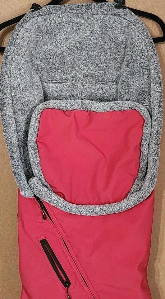 Cochecito de bebé UPPAbaby acogedor Ganoosh - rojo - excelente estado Foto 2 de 4