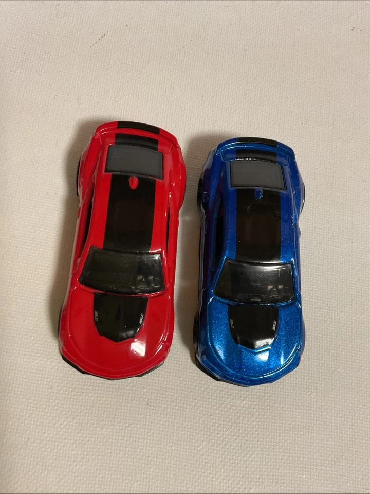ЛОТ из 2 Hot Wheels 2017 синяя красная черная полоса Chevy Camaro ZL1 как новая без резерва - Изображение 4 из 4