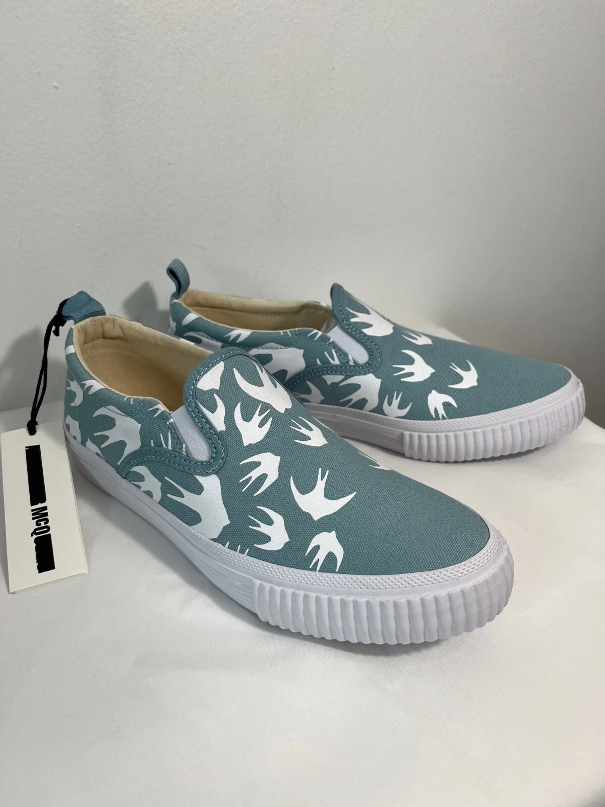 Sneakers MCQ Alexander McQueen Swallow slip on vetro marino blu bianco uccellini tela
