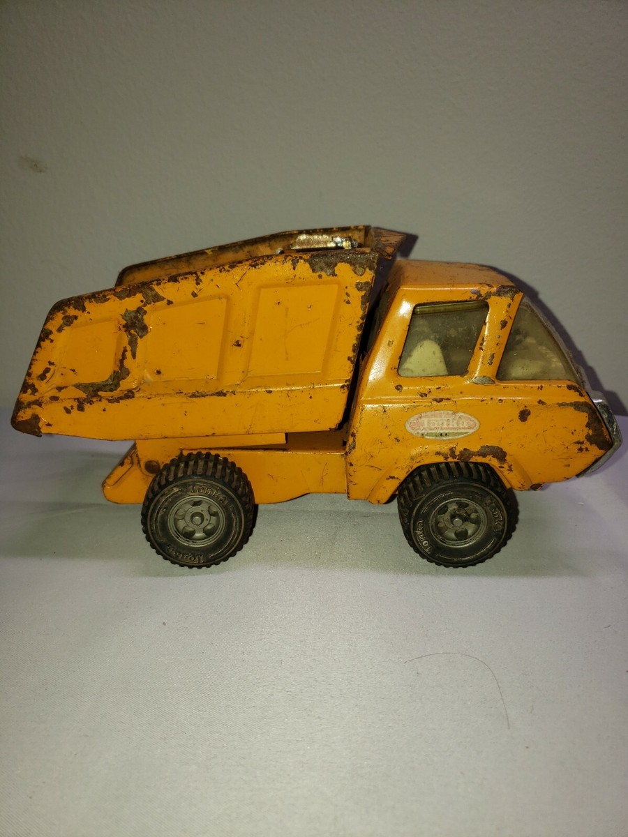 VINTAGE RARE 60s TONKA DUMP TRUCK