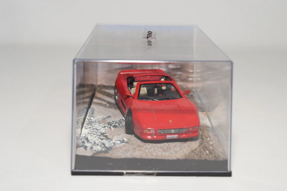 B5 1:43 UNIVERSAL HOBBY JAMES BOND 007 FERRARI F355 GTS GOLDENEYE NUOVO CON S... - Immagine 2 di 4