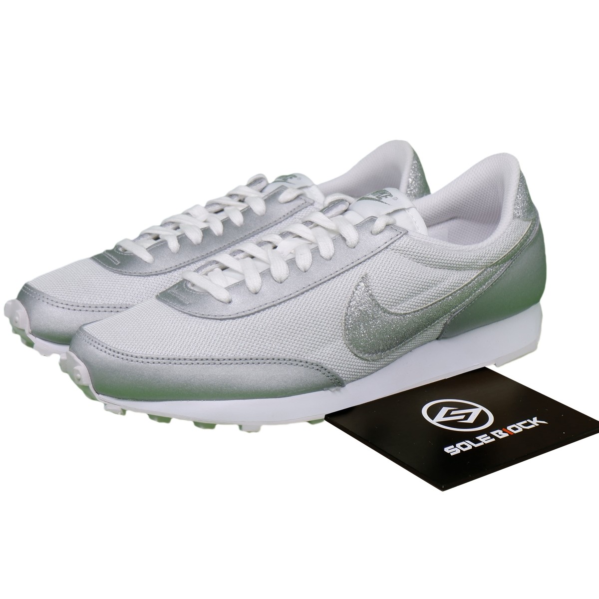 Nike Women display picture 2