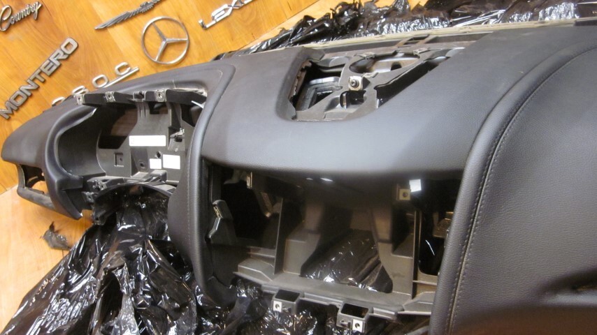 2017 2020 MASERATI LEVANTE DASH PANEL BLACK