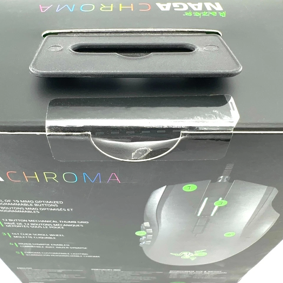 NEW Razer Naga Chroma Ergonomic RGB MMO Gaming Mouse - RZ01-01610100-R3U1 - Image 4 of 4