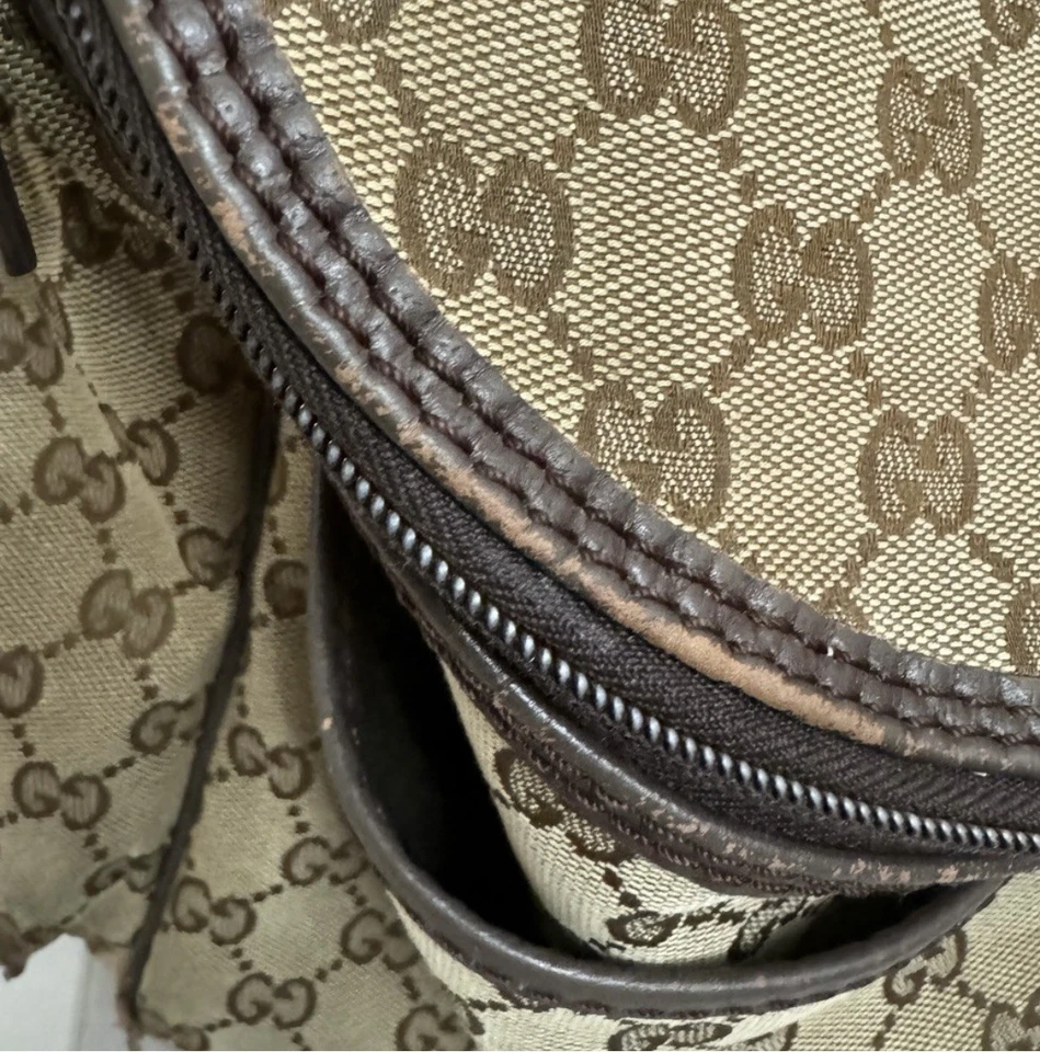 Authentic GUCCI GG Supreme Diaper Bag - Image 2 of 3