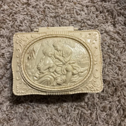 VTG Bakelite Plastic Celluloid Romantic Couple  Jewelry Box