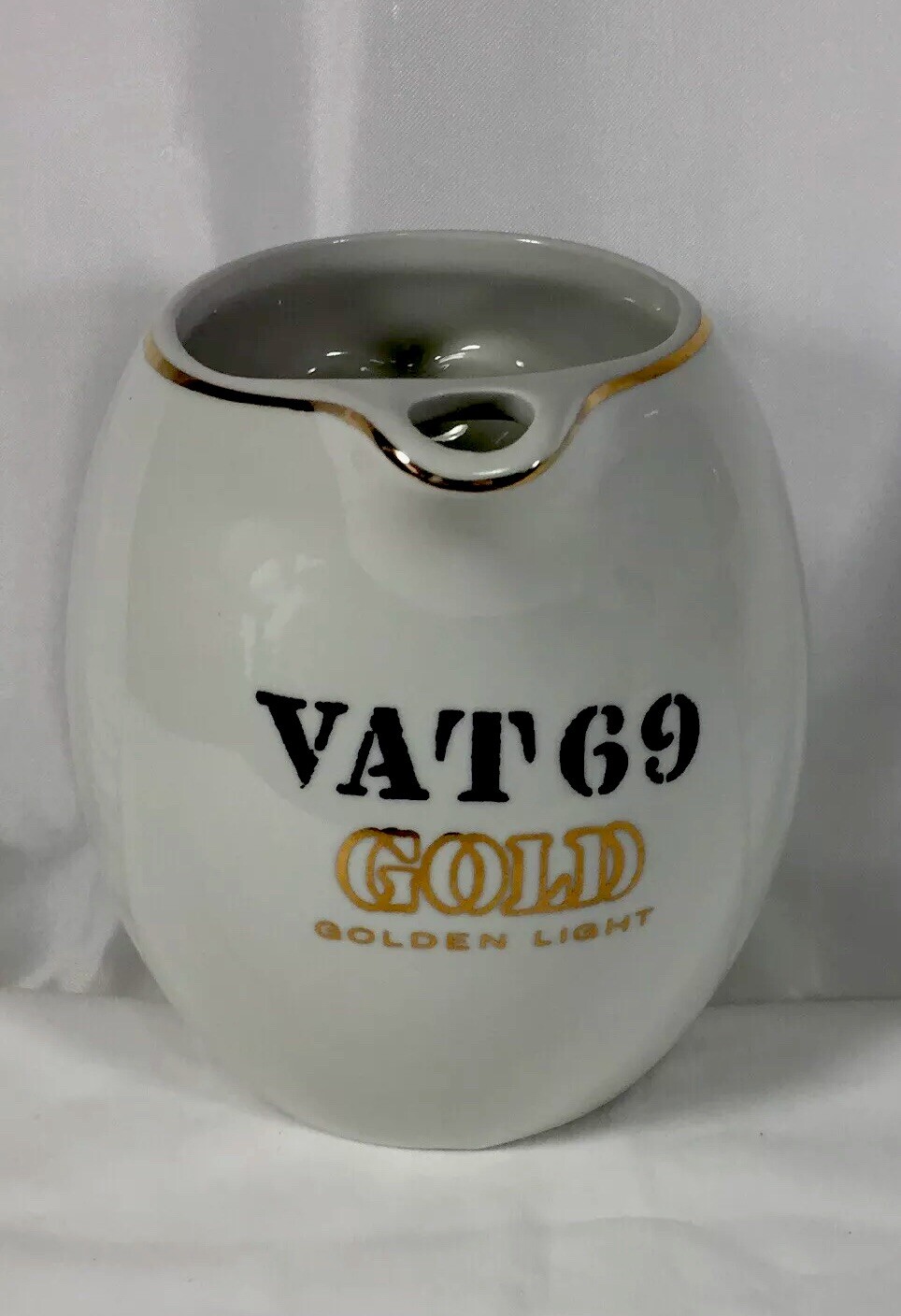 Vat 69 Gold Blended Whisky Pitcher Pub Jug Barware Man Cave Decor