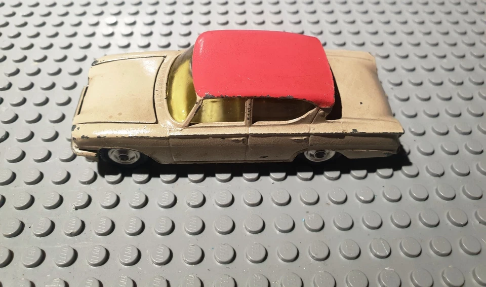 Ford Consul 315 Classic N.234 Corgi Toys 1961 SCALA 1/43 - Immagine 2 di 4