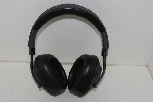 Bowers & Wilkins PX Noise Cancelling Wireless Headphones TESTED - Picture 2 of 11
