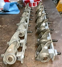 LS LS1 LS2 LS6  // GM 4.8L 5.3L 5.7L 6.0L Rocker Arms with Stands and Bolts OEM