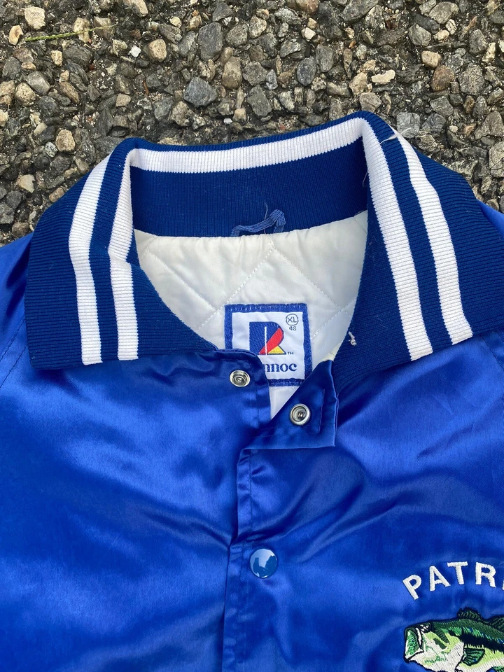 Jaqueta Varsity Pesca Robalo Vintage Tamanho XL Cetim Azul  - Imagem 3 de 4