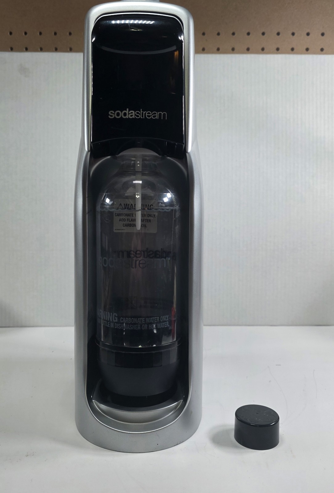 Sodastream Jet sparkling water maker Kit. 