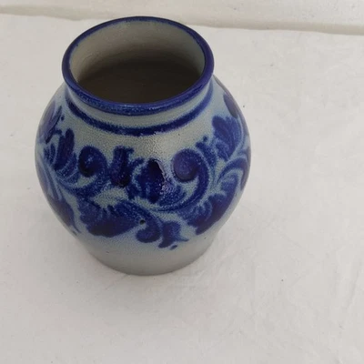 Vase Steinzeug Handarbeit blau/grau mit Blumendekor. Sehr guter Zustand wie neu. - Bild 1 von 4
