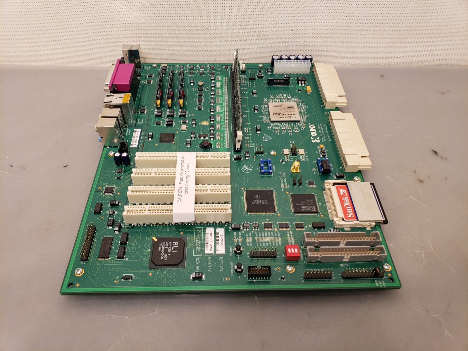 Xilinx Component Virtex XILINX HW-V2P-ML310 Virtex-II Pro PowerPC ML310 Platform ...
