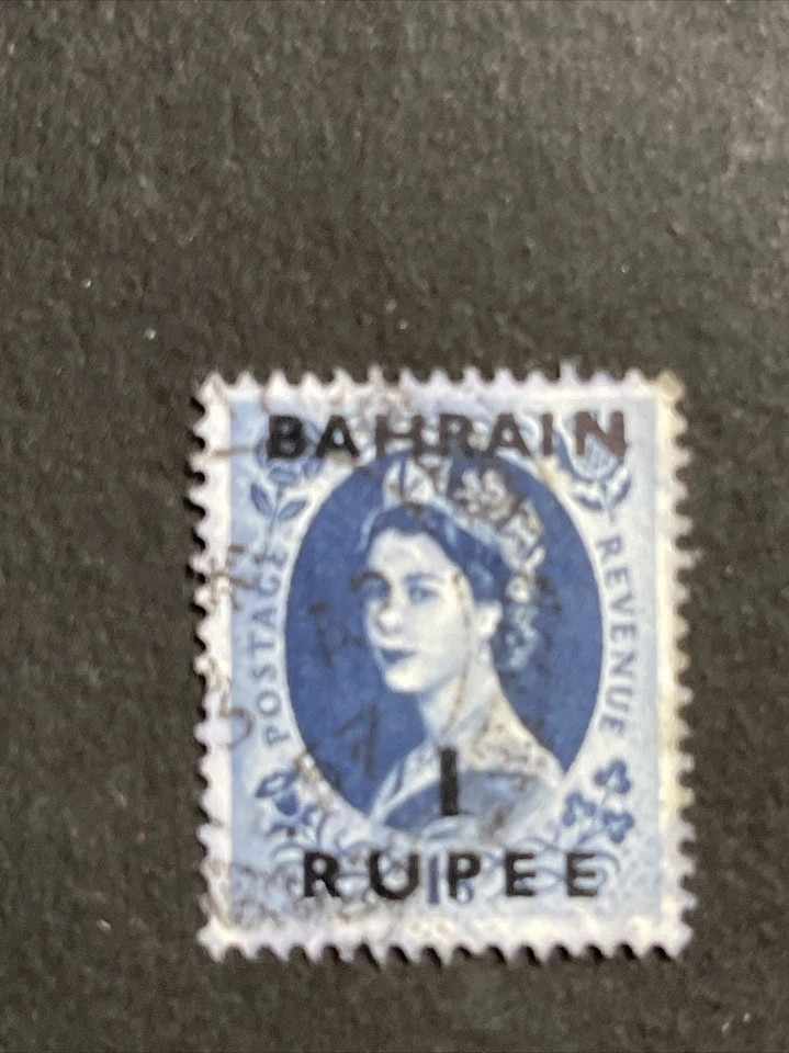 BAHRÉIN-REINO Unido 4 piezas SELLOS DE VALORES SOBREIMPRESOS - 2 piezas MNH, 2 piezas usados Foto 3 de 4