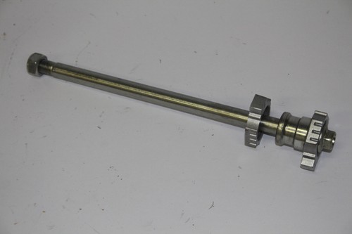 KTM DUKE 125 Ez.04.2022 Steckachse hinten Achse für Hinterrad (Lager 6-24)