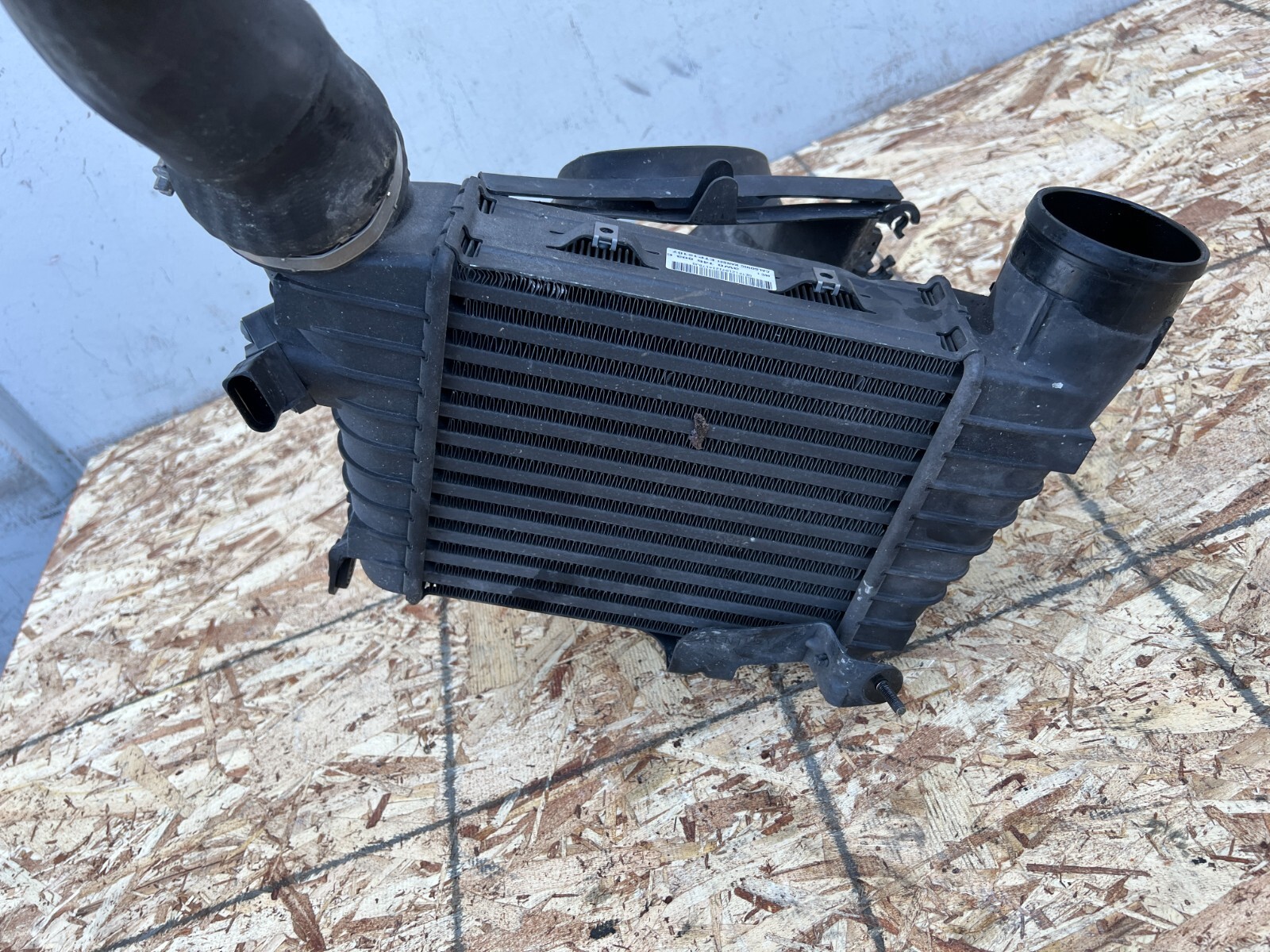 Bentley Flying Spur 2004-2012 LEFT Radiator