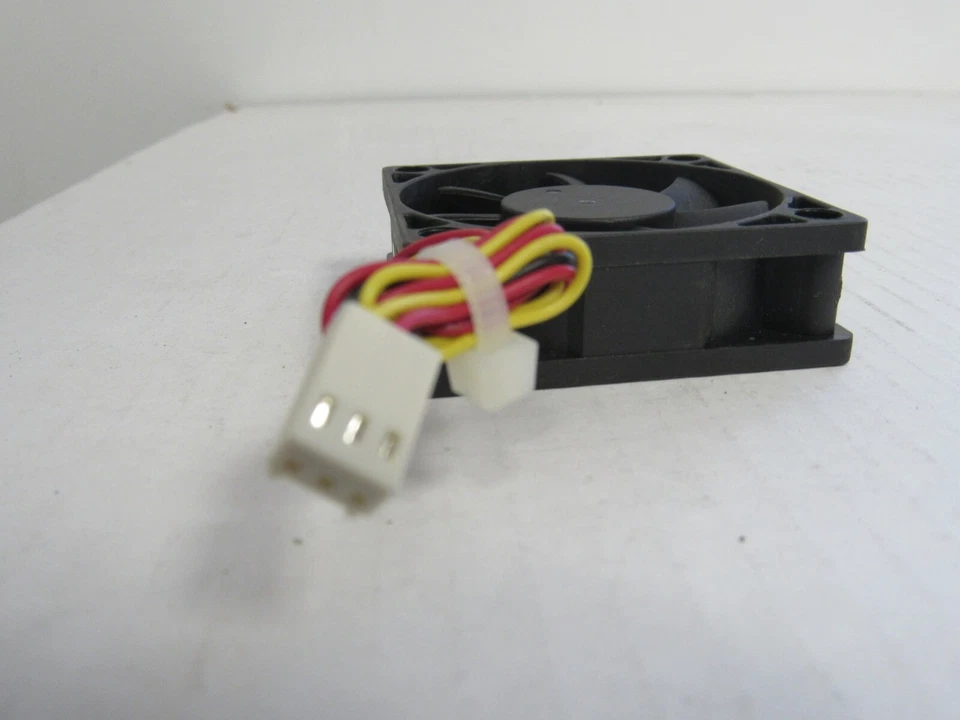 TITAN TFD-6020M12B DC 12V 0.17A COOLING FAN - Image 4 of 4