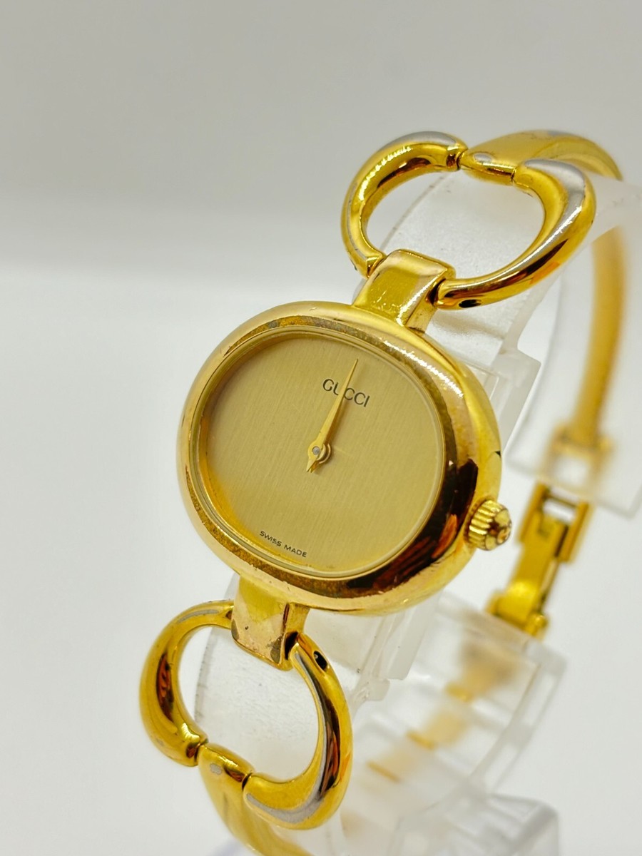 GUCCI ゴールド クォーツ時計　腕時計　1600I foresight1717_fo07467