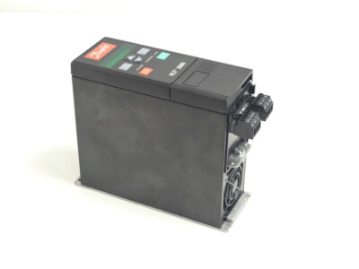 Danfoss VLT2805PS2B20STR1DBF00A00 Frequenzumrichter SN:015725G115