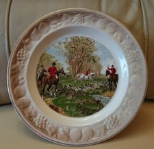 Royal Worcester Palissy Wall Plate The Brook Fox Hunting Scene Hounds Horses