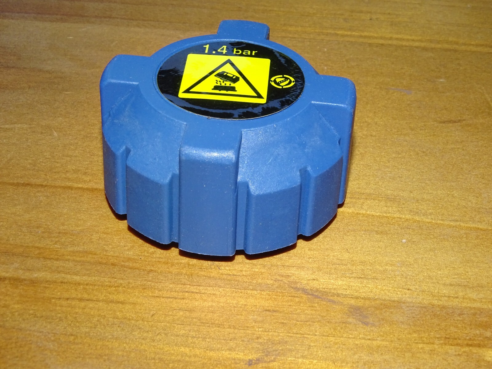 New Alfa Romeo Lancia Plastic Expansion Cap 1.4 Bar oe ref 46742378 GT ...