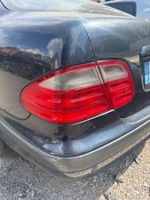 Feu arrière Mercedes 208