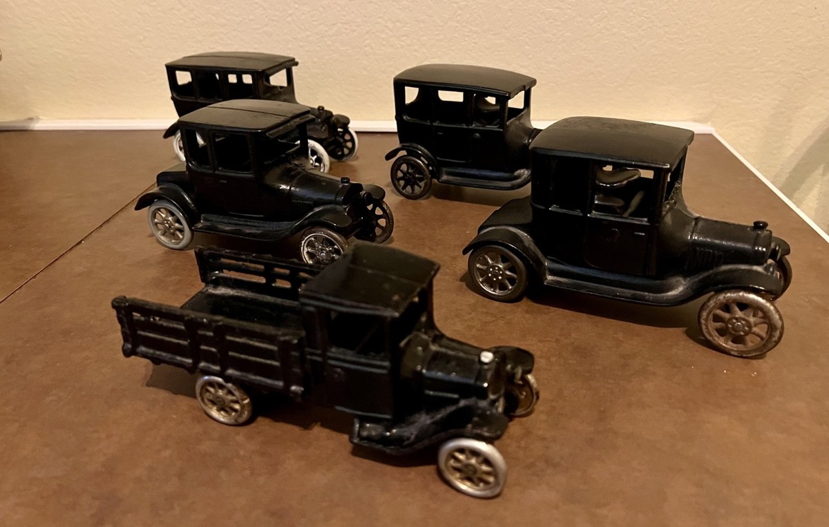 激レア 新品未開封 FORD ノベルティ トランプ ビンテージ オールドデック Arcade Model T Ford sedans, roadsters, and flat bed truck 1920s