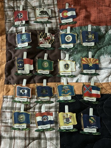 1959 Lot of 19 Different Nabisco US State Flags Tin Fold Over Tabs