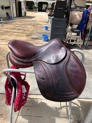CWD SE01 17  3L Long Flap French Leather Jumping Saddle 2012