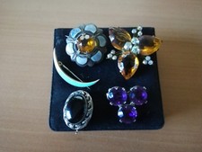 5 spille di bigiotteria argento, metallo, oro basso e pietre epoca deco