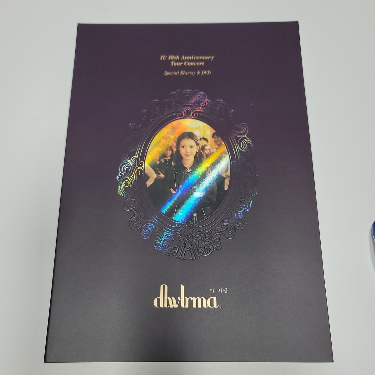 IU 2018 dlwlrma Live concert Bluray DVD with photocard Opened 10th