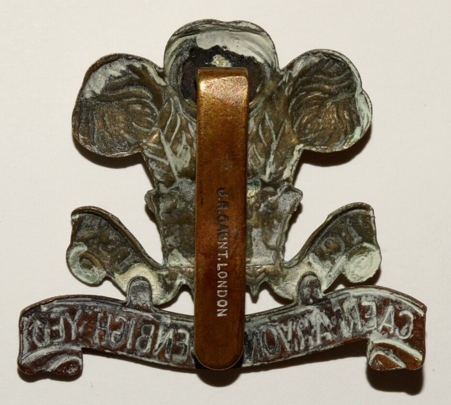 英国軍 CAERNARVON & DENBIGH YEO キャップバッジ BRITISH MILITARY CAP BADGES, The Caernarvon and Denbigh Yeomanry