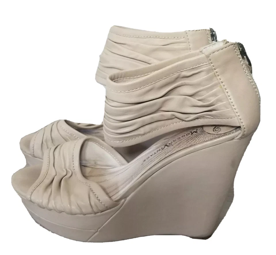 Tacones de cuña beige modernos vintage martine tostados talla 8,5 euros 38,5 Foto 2 de 4