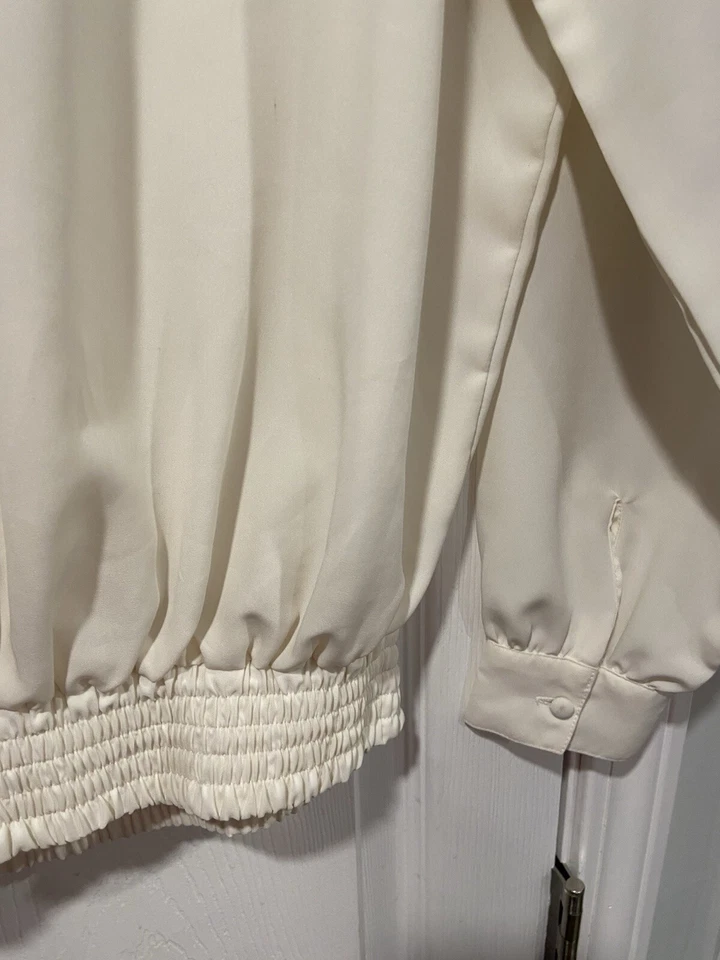 Top De Colección Claudia Richard Talla 14 Crema Bordado Cuello Festoneado Cintura Calada Foto 4 de 4