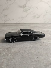 Greenlight Diecast Bullitt Steve McQueen 1968 Dodge Charger Diorama Exclusive