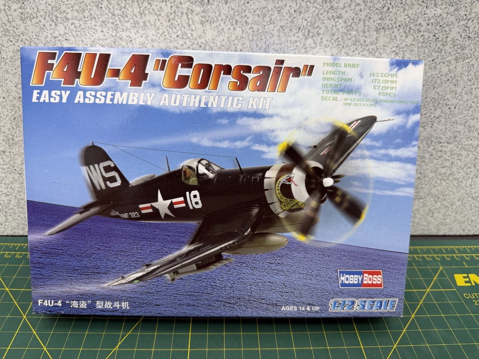 HobbyBoss F4U-4 "Corsair" WWII Fighter 1/72 Scale Model Plane Kit 80218