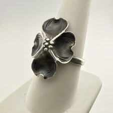 Vintage Stuart NYE Flower Ring Sterling Silver Size 7-10 Adjustable Dogwood