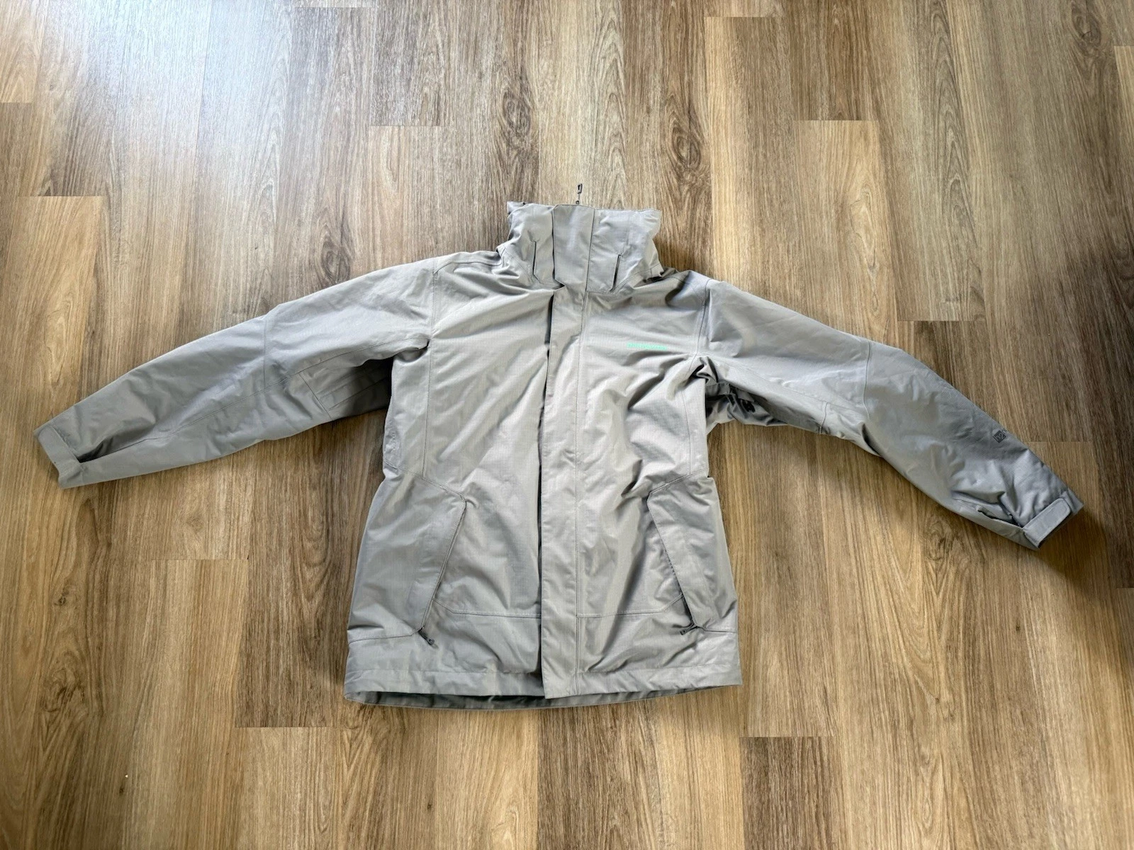 Patagonia Insulated Snowshot Jacket - Mens Medium - Gray - Missing Hood
Opens in a new window or tab
