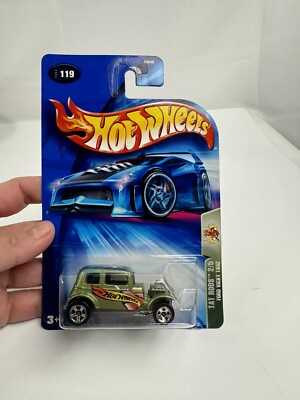 Hot Wheels 2004 #119 Tat Rods 2/5 Ford Vicky 1932 Shiny Lime Green