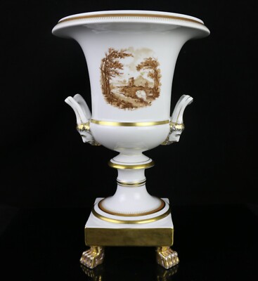 Vista Alegre VA Portugal 11.5''H Porcelain Urn