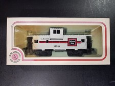 Bachmann HO Scale Burlington 13554 Silver Wide Vision Caboose