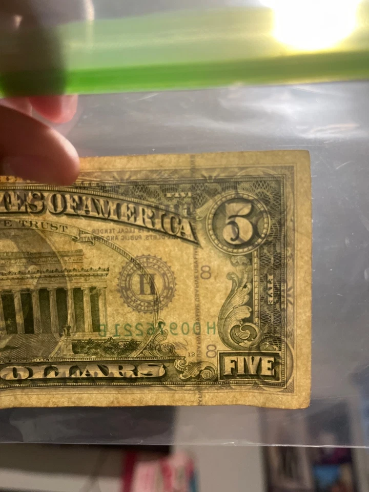 Very Rare (I think) 5 dollar bill H series /w Treasurer and Sec robert rubin sig - Image 3 of 4