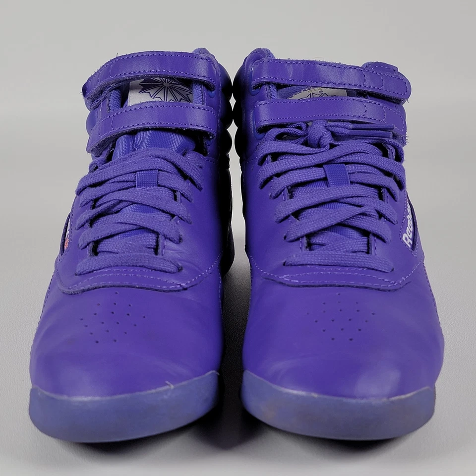  Top alto Reebok de cuero púrpura para mujer talla 8,5 EE. UU. / 39 UE Foto 3 de 4